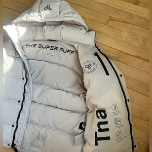Aritzia Super Puff, size small, good condition, white-light grey